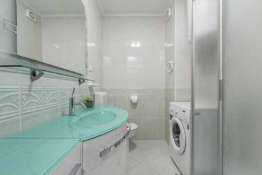 Apartment Matea Novigrad  Guest house