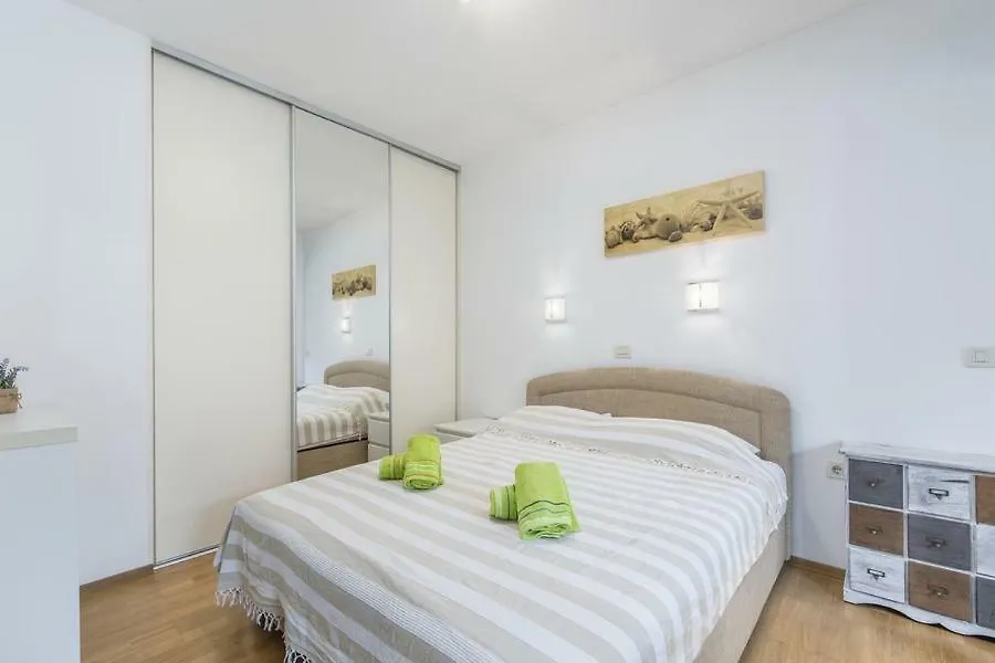 Guest house Apartment Matea Novigrad  Croatia