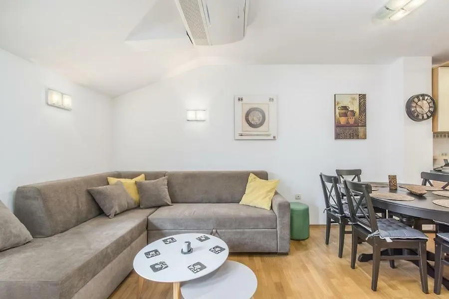 Apartment Matea Novigrad  Guest house Novigrad (Istria)